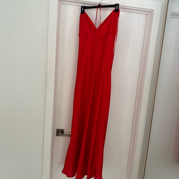 Bardot red silk long gown spaghetti straps - Picture 10 of 11